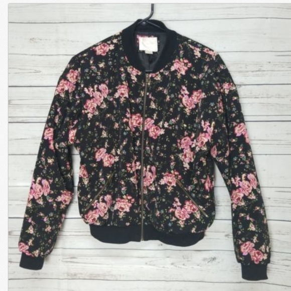 Forever 21 Jackets & Blazers - Forever 21 floral bomber jacket coat medium